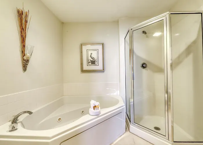 Beachfront With Balcony Indoor & Outdoor Pools Sauna & Hot Tubs * Gulf Shores